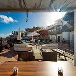 Magnificent 5-star Very Large Luxury Sea View Jacuzzi And Heated Pool *