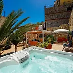 Magnificent 5-star Very Large Luxury Sea View Jacuzzi And Heated Pool